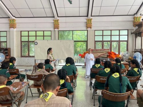 การเรียนการสอนพระพุทธศาสนาวันอาทิตย์ช่วงเข้าพรรษา