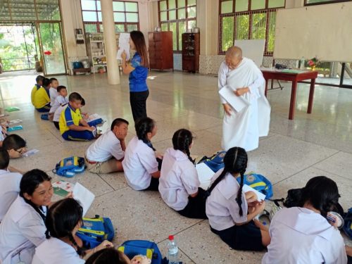 LINE ALBUM การเรียนการสอนพระพุทธศาสนาวันอาทิตย์ 251111 6