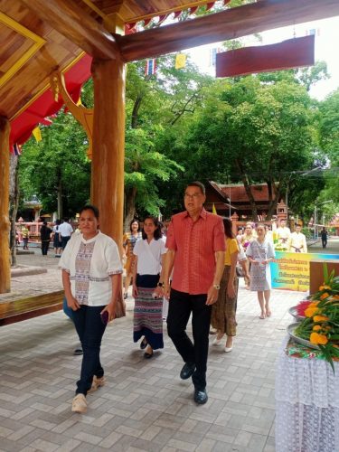 LINE ALBUM ทำบุญวันออกพรรษา-มีเทศมหาชาติมี.น.รต่างมาฝังเทศ 251111 5